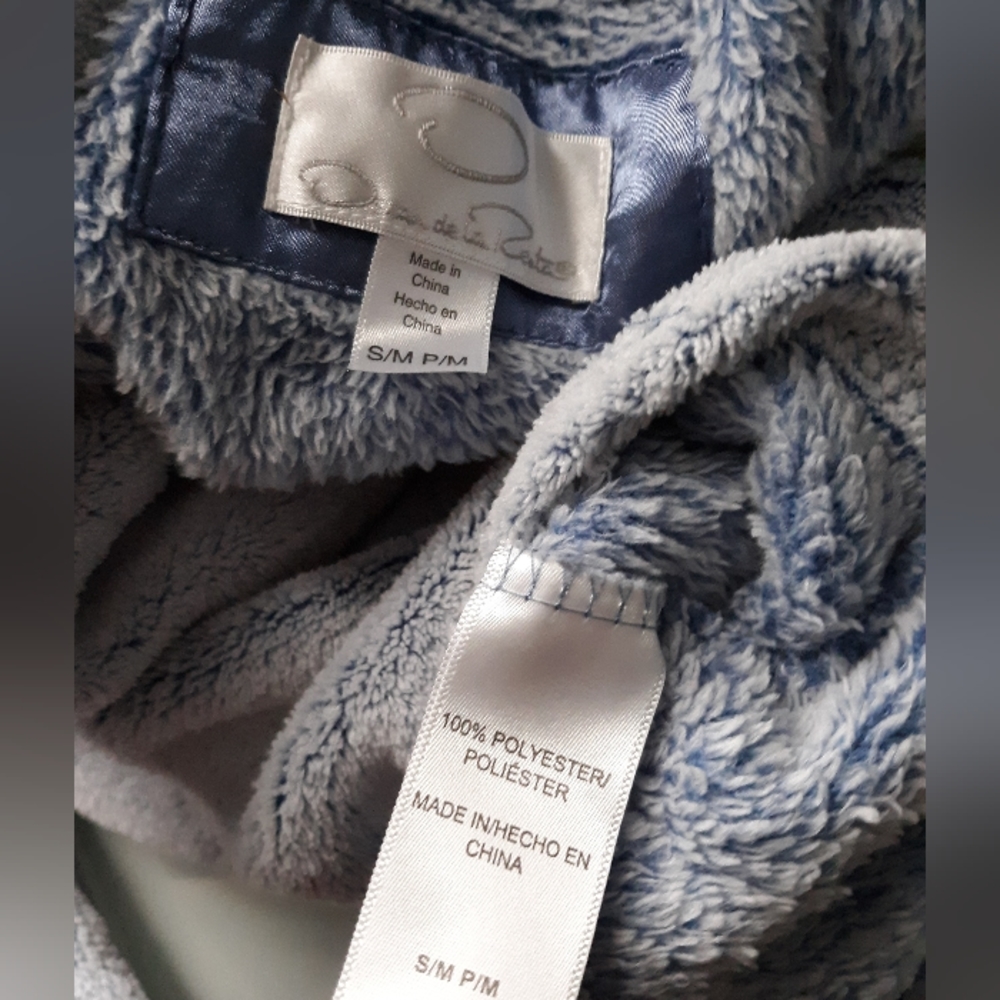 Oscar de la Renta Gray Robe - Picture 5 of 5